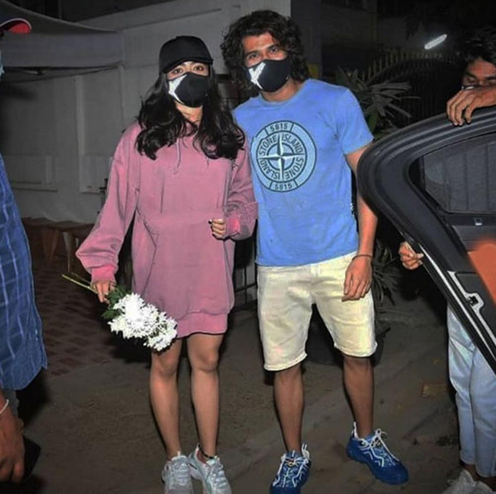 Devarakonda on a dinner date with Rashmika