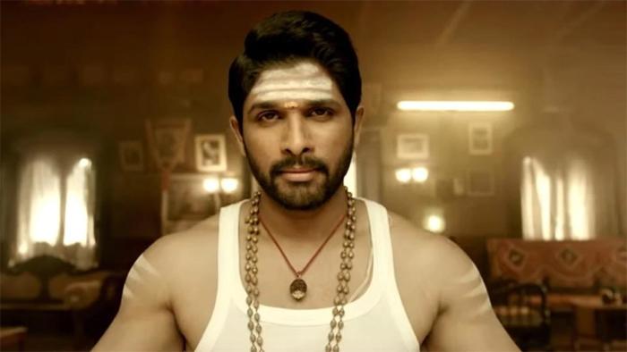 Director Harish Shankar Fire on Media 