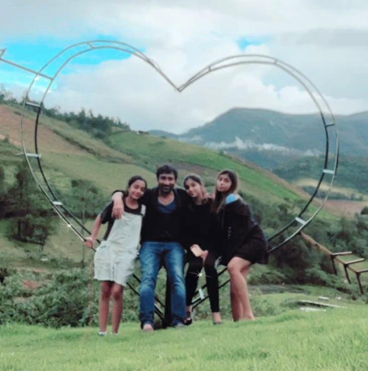Director Srinu vaitla emotional post after divorce with wife Rupa