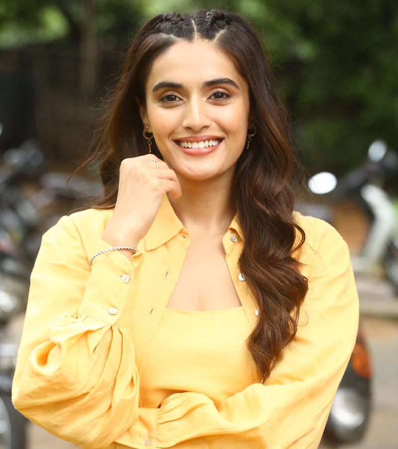 Divyansha Kaushik Interview