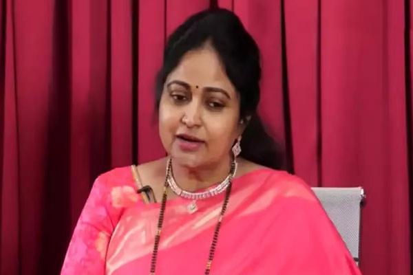 Divyavani quits TDP