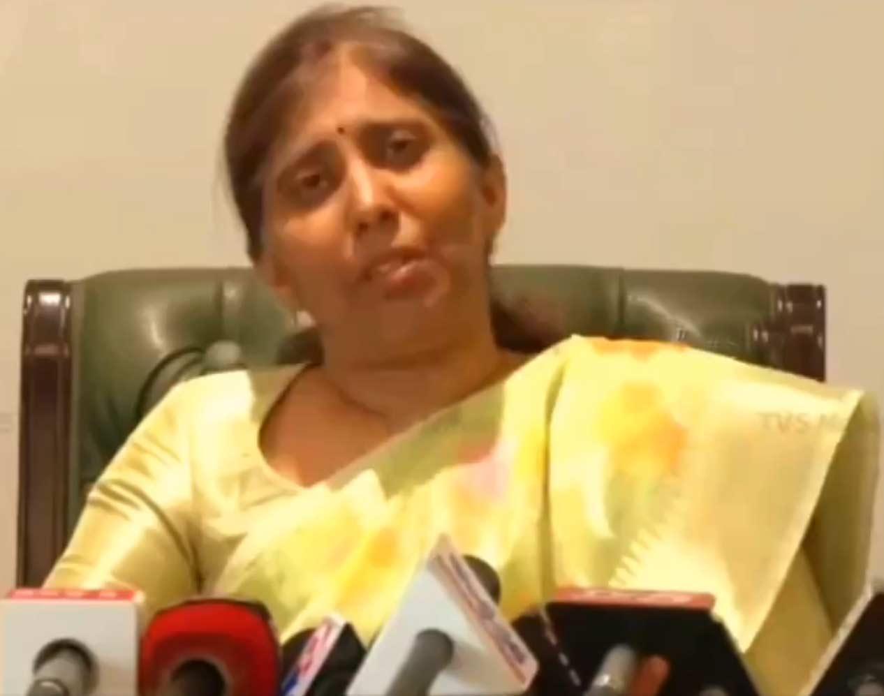 Don't vote for Jagan or YCP: Sunita Reddy
