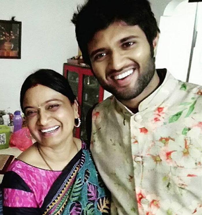 Even Arjun Reddy'Mother Is Highly Popular