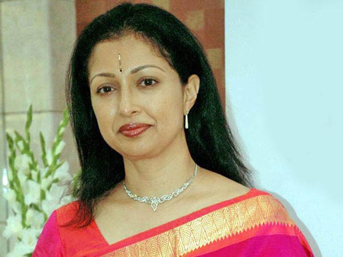 Gauthami comments on Kamal Haasan Political Entry
