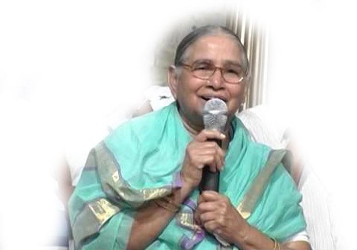 Ghantasala's Wife Savitramma about Ghantasala Greatness