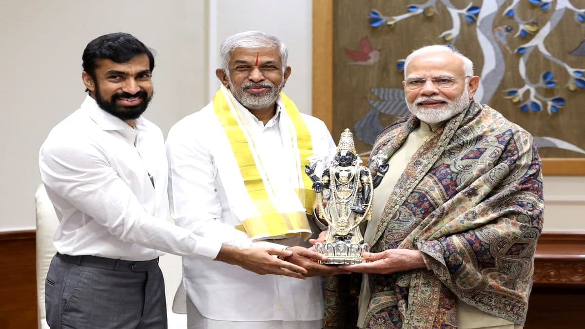 Head of My Home Group with Modi