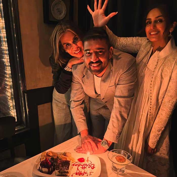 Heroine gets engaged in secret