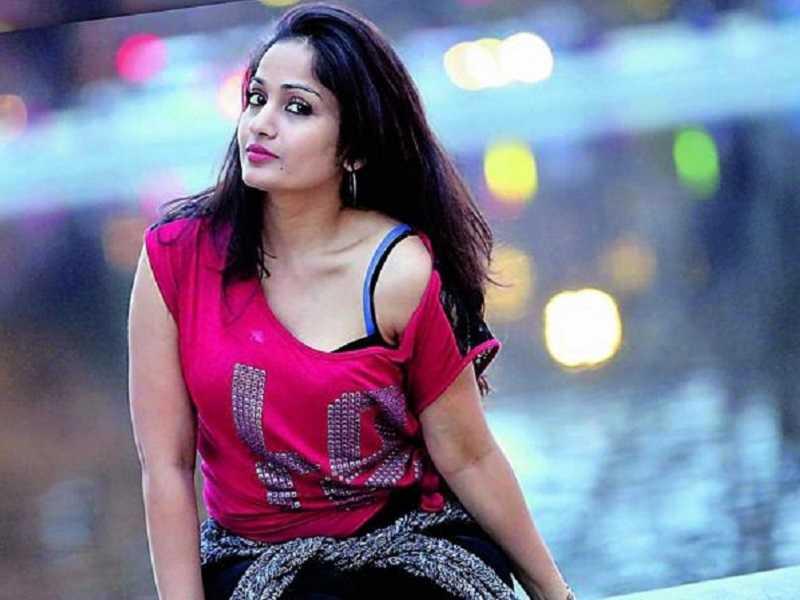 heroine Madhavi latha tweet goes viral