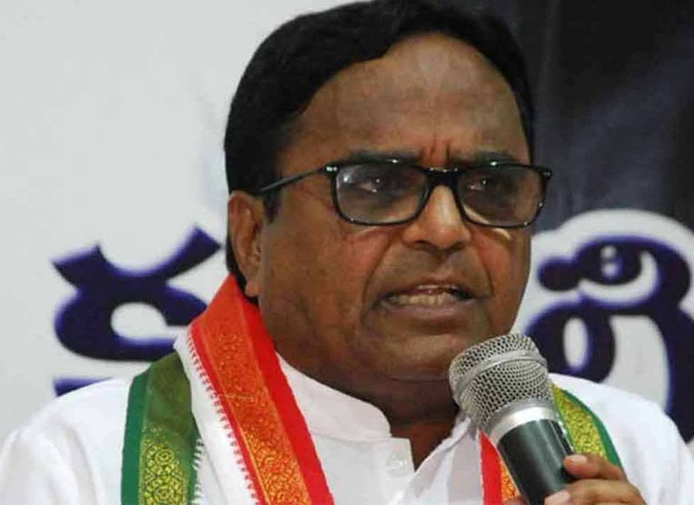 Injustice to backward classes: Ponnala Lakshmaiah