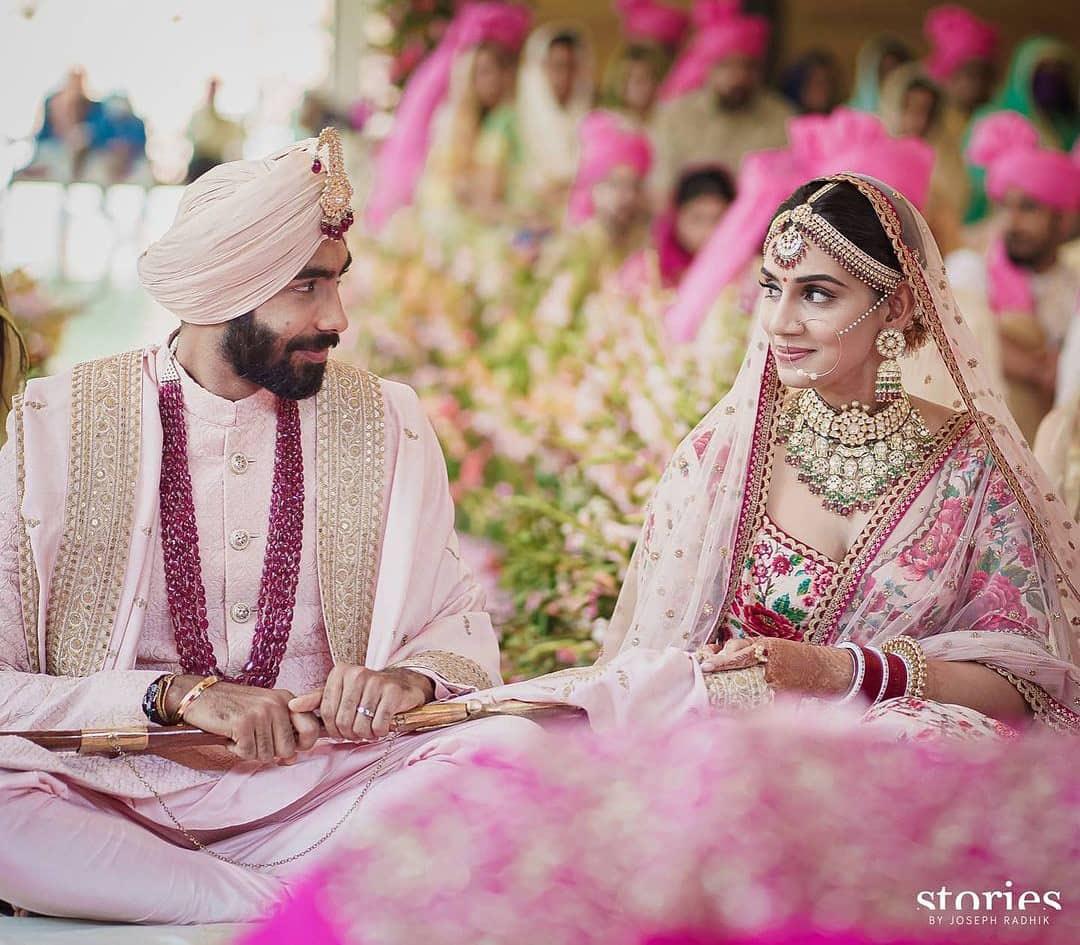 Jasprit Bumrah Marries TV Presenter Sanjana Ganesan