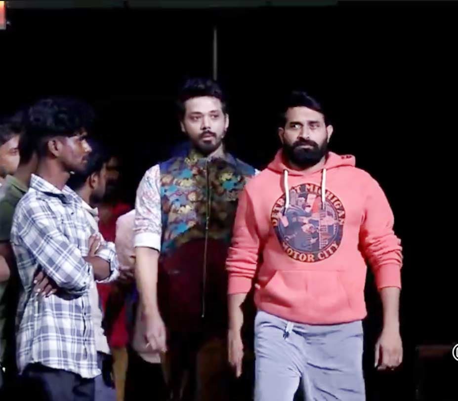 Johnny Master angry with Dhee contestant 