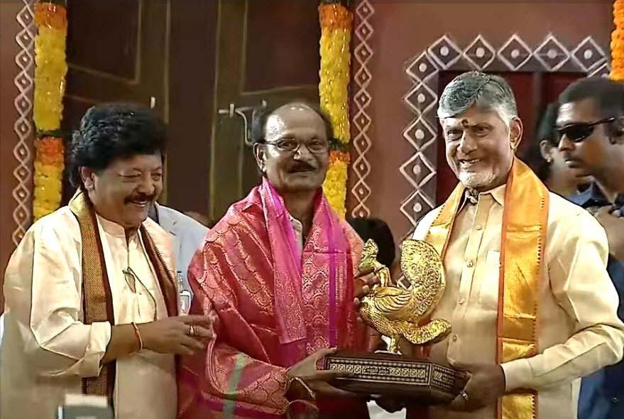 Journalist Bhageeratha to receive  KalaRatna award