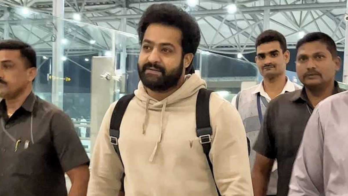 Jr NTR allocates dates for War 2?