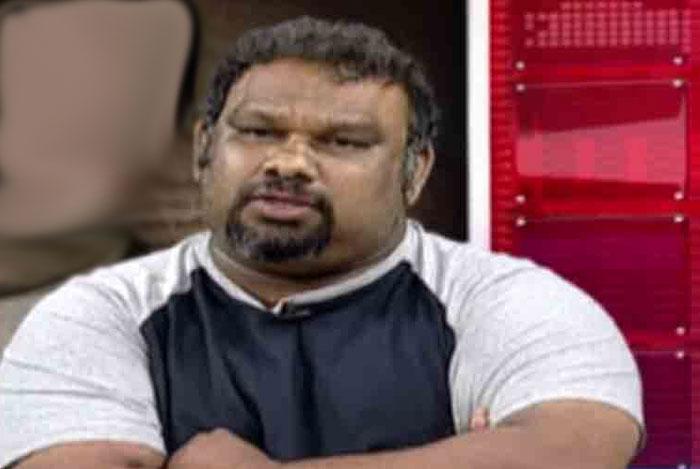 Kathi Mahesh Warning to Pawan Kalyan Fans