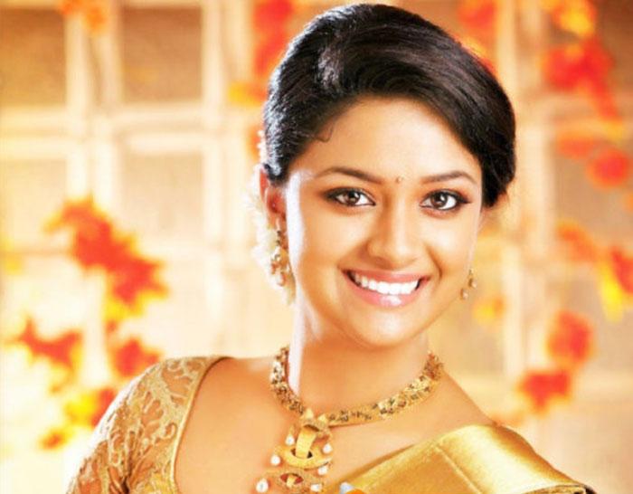 Keerthy Suresh gifts gold coins