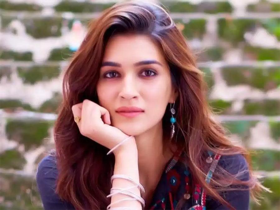 Kriti Sanon to romance Vijay Devarakonda