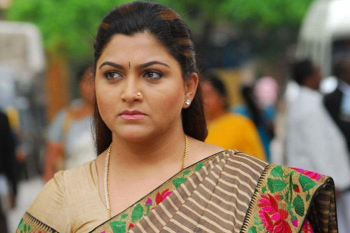 Kushboo Car Attack at Court