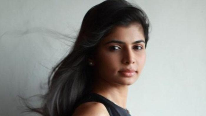 Lady Singer Beats Modi and Kamal Haasan 