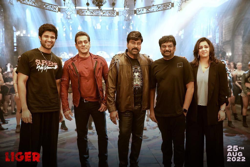 Liger Team Meets Chiranjeevi and Salman Khan.