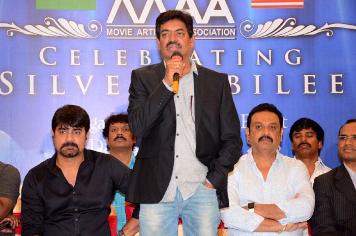 MAA President Sivaji Raja Fires On Telugu Heroines