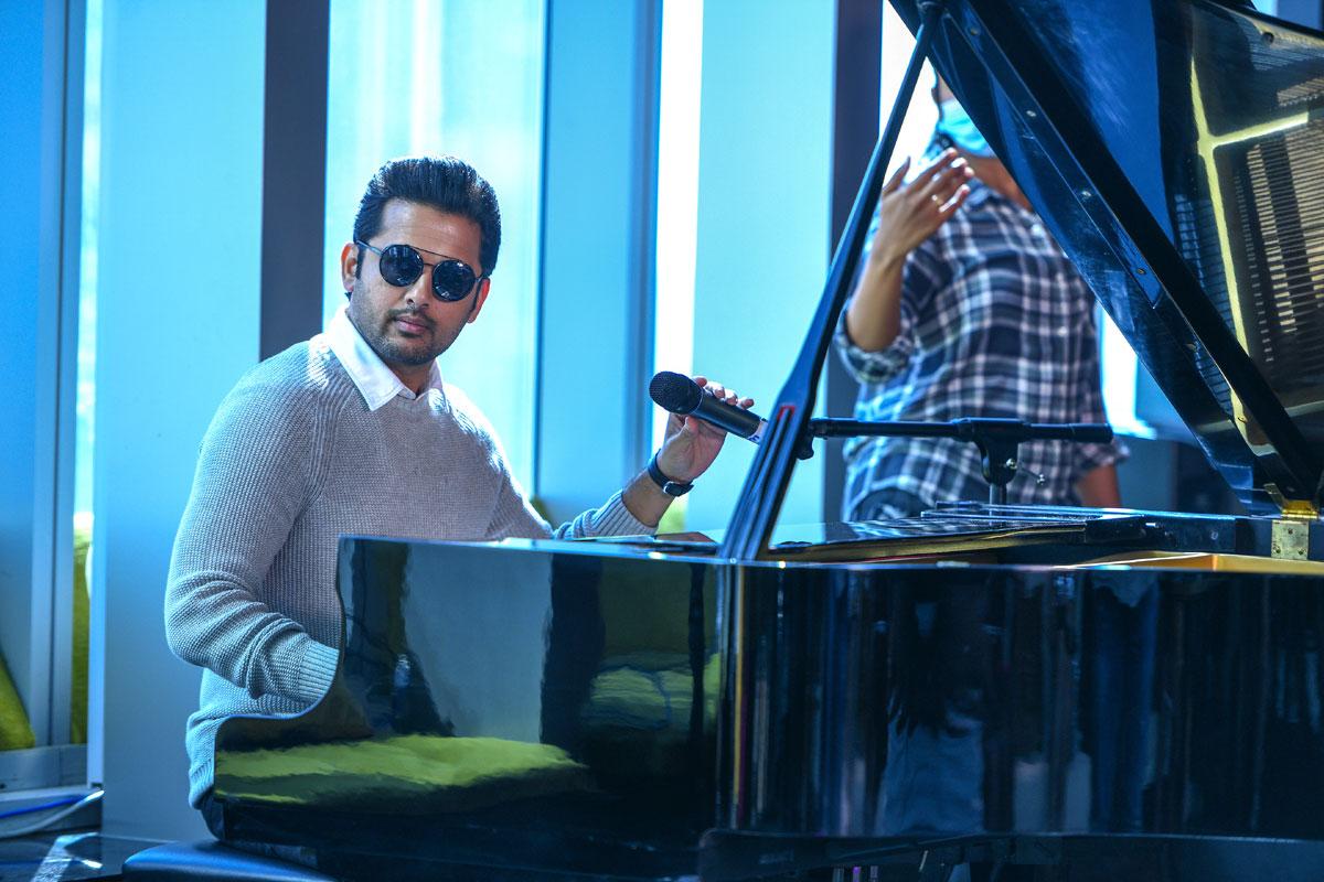 Maestro Movie Vennello Aadapilla Song Out