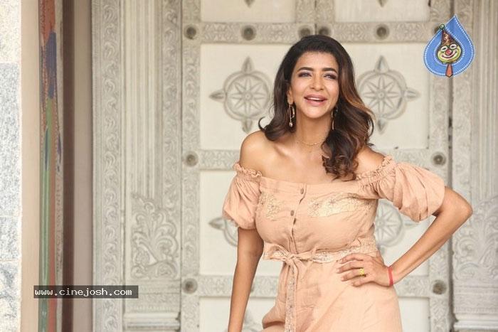 Manchu Lakshmi about Feet Up with The Stars Telugu