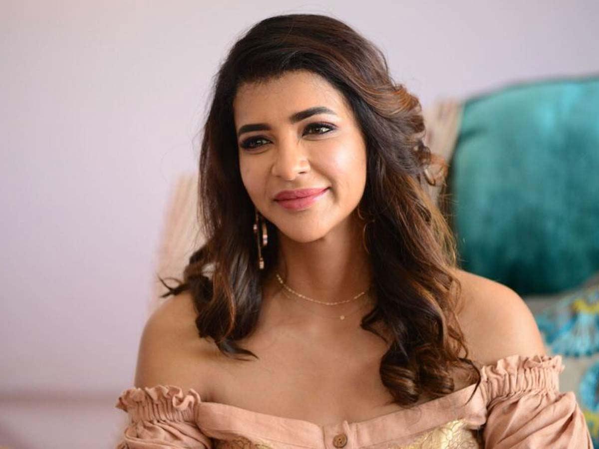 Manchu Lakshmi comments on Manoj second marriage