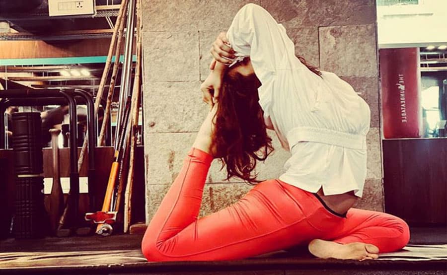 Manchu Manoj Shares His Wife Mounika Feet On Yoga