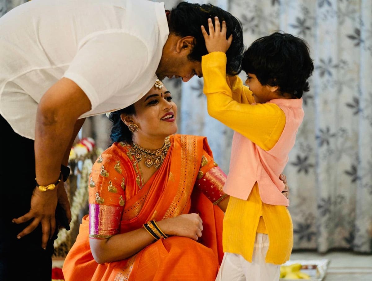 Manoj shares happy moments with Maunika