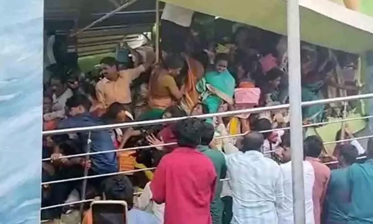 Many Deaths In Stampede At Venkateswara Swamy Temple