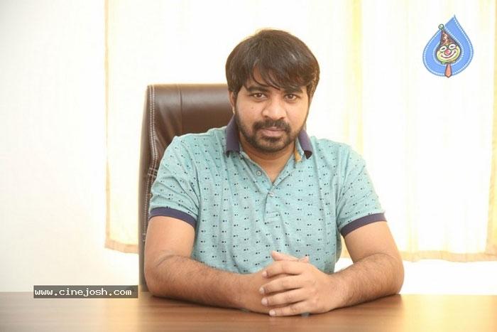 Meeku Maathrame Cheptha Actor ABHINAV GOMATAM Interview