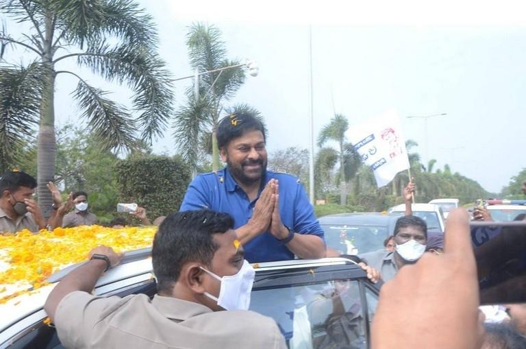 Mega combo scenes shooting start in Acharya sets