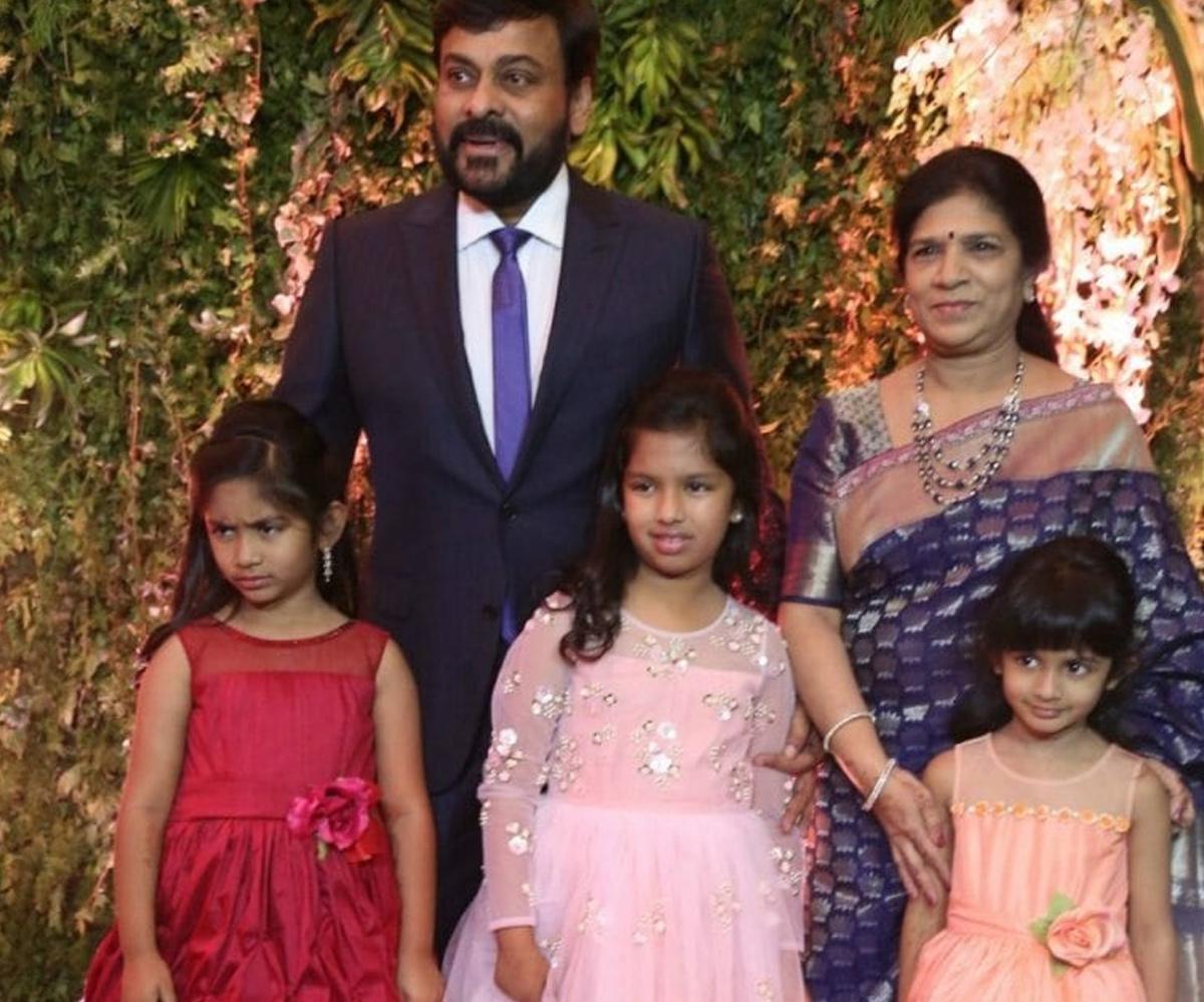 Megastar makes KFC Chicken with his grand daughters