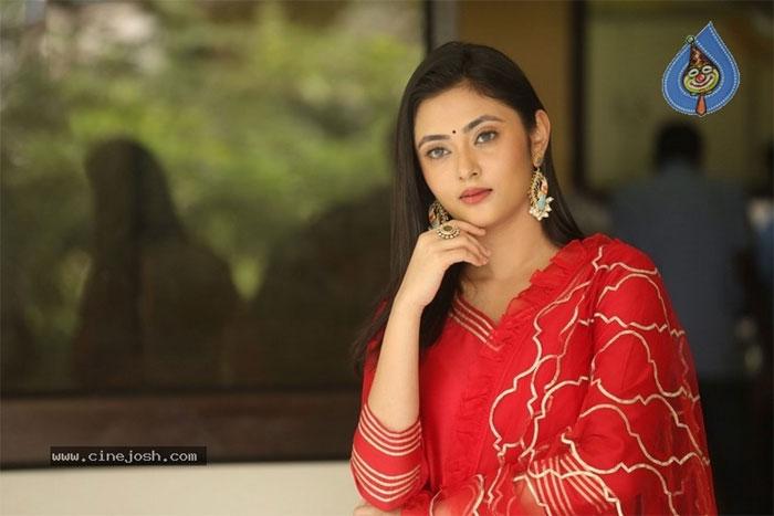 Megha Chowdary Interview about Oorantha Anukuntunnaru