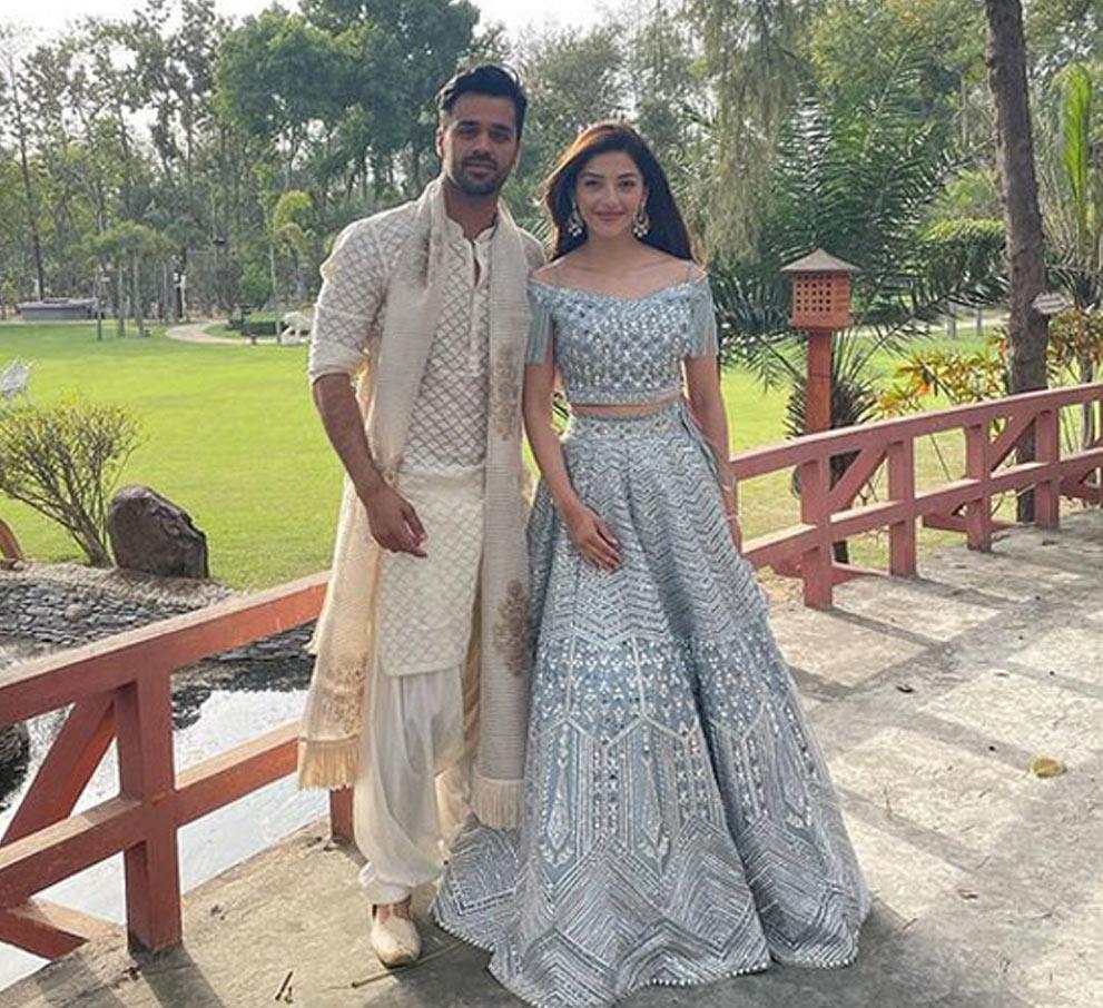 Mehreen Pirzada gets engaged to beau Bhavya Bishnoi