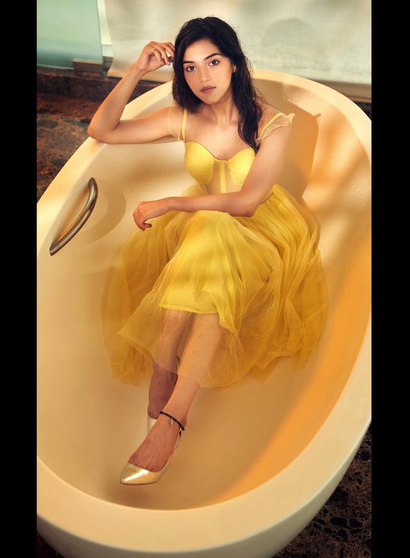 Mehreen Pirzada latest pic viral