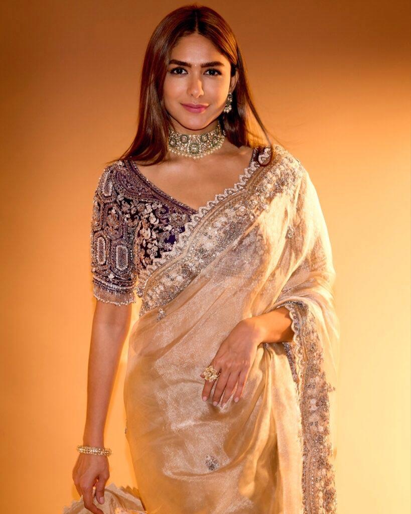 Mrunal Thakur Saree Look Viral