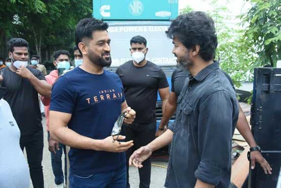 MS Dhoni visits Vijay on Beast sets