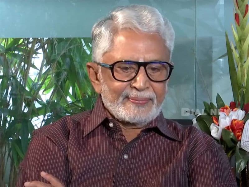 Murali Mohan recently made interesting comments about actors and award functions