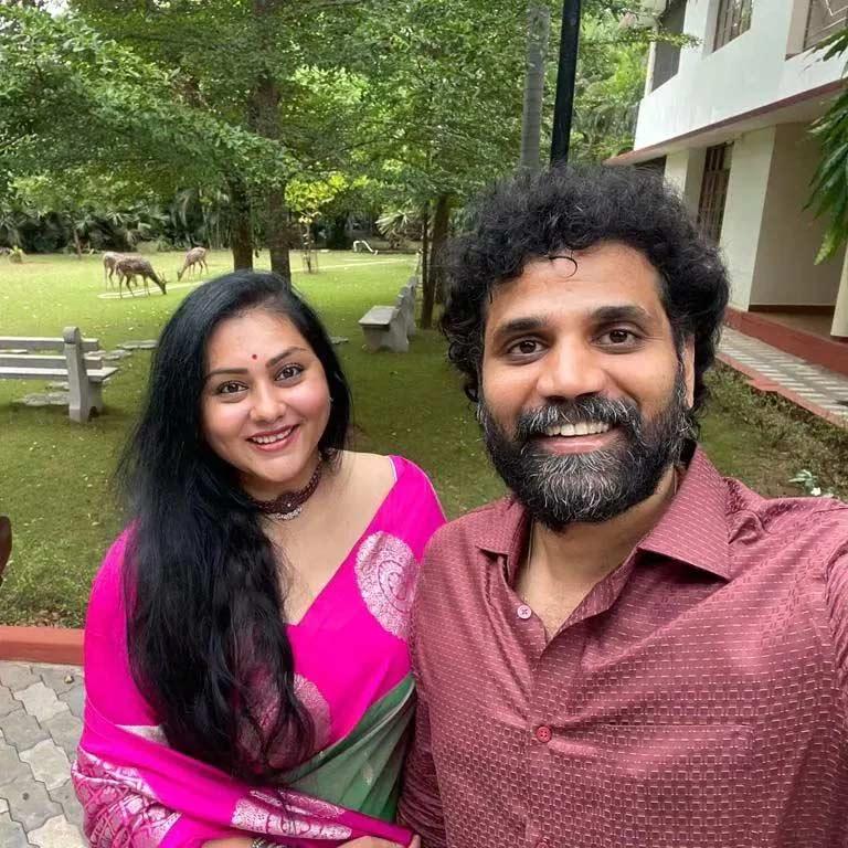 Namitha reacts to the divorce news