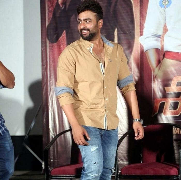 Nara Rohit Samanthakamani Look