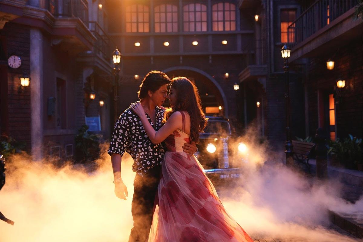 Nayanthara Along with SRK Bring The Magic Of Love