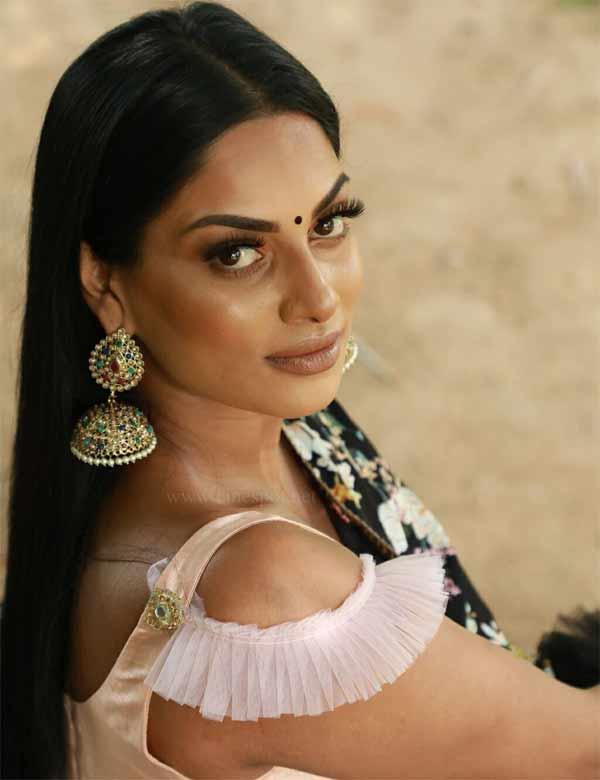 NBK107: Heroine Fix for Item Song