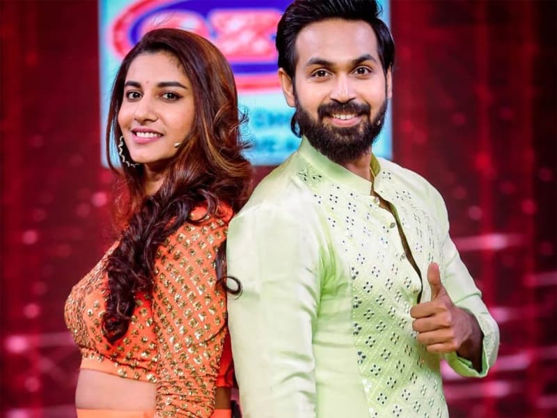News Anchors in ETV Stage