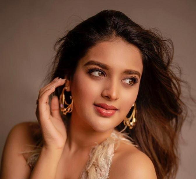 Nidhi Agarwal Glamourous photo shoot