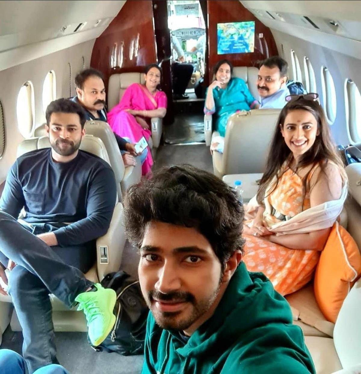 Niharika and her family leaving to Udaipur