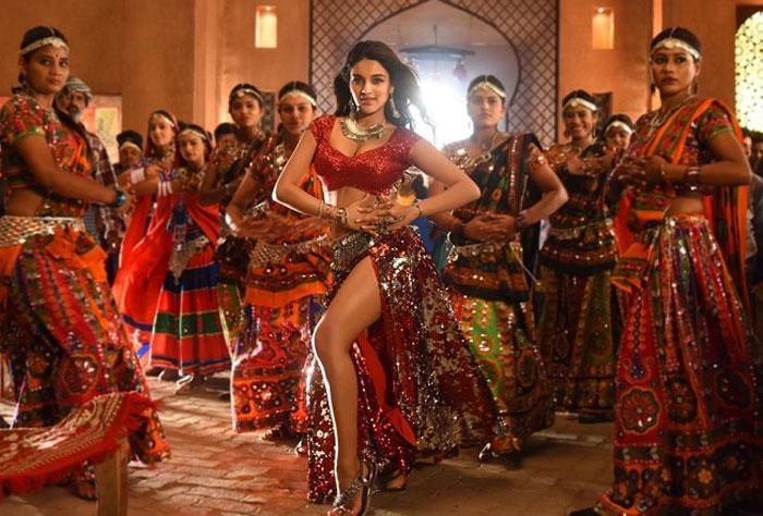 No Importance to Nidhi Agarwal role in Ismart Shankar