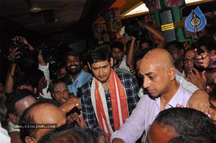 No Politics Says Mahesh Babu