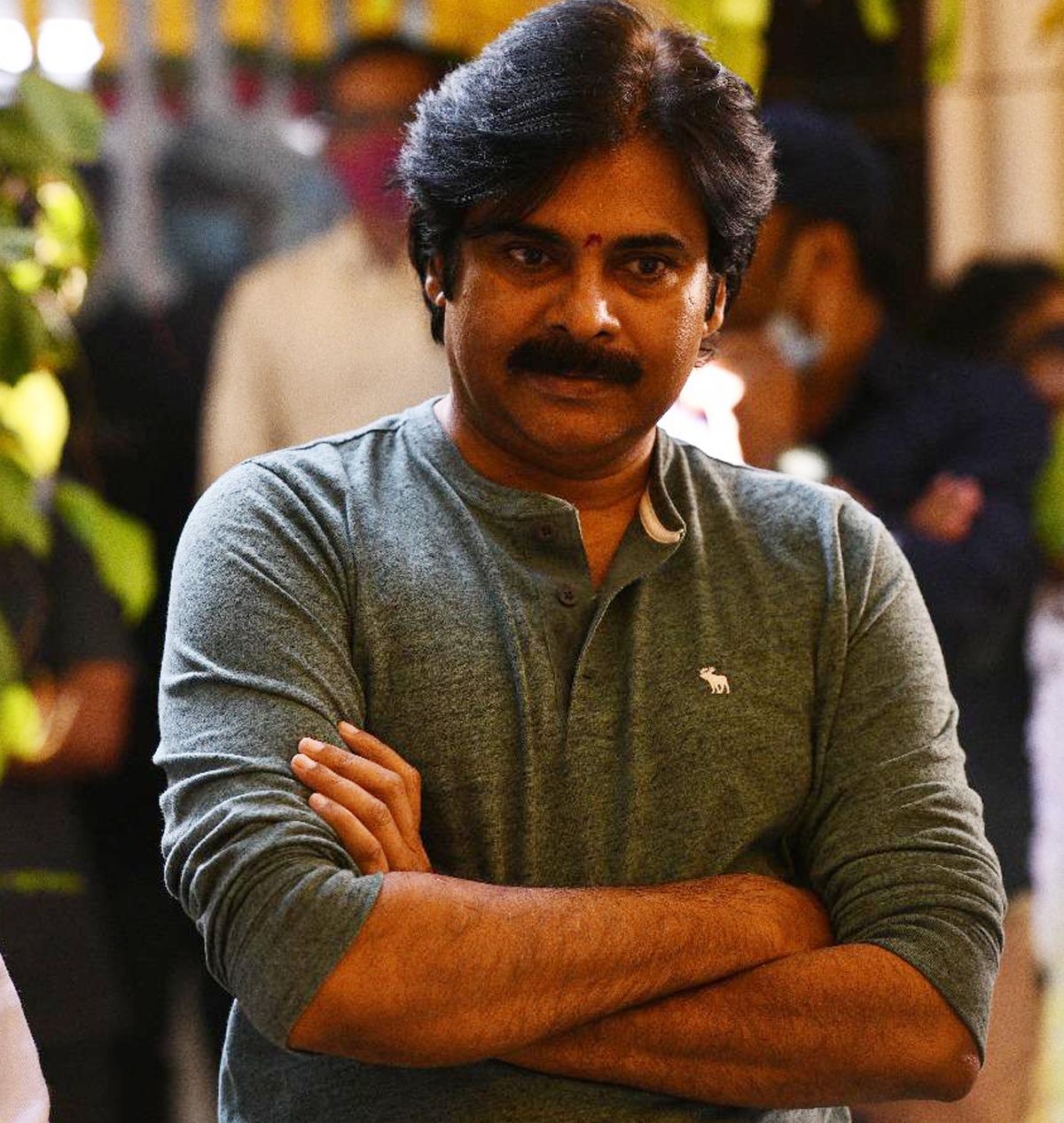 Not just for fans .. Pawan is also a puzzle for makers!