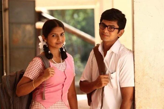 Palli Paruvathile Another School Love story